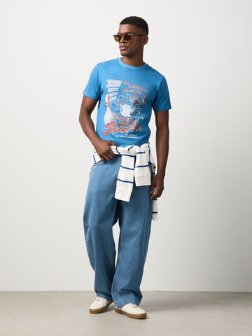 T-Shirt Next en bleu