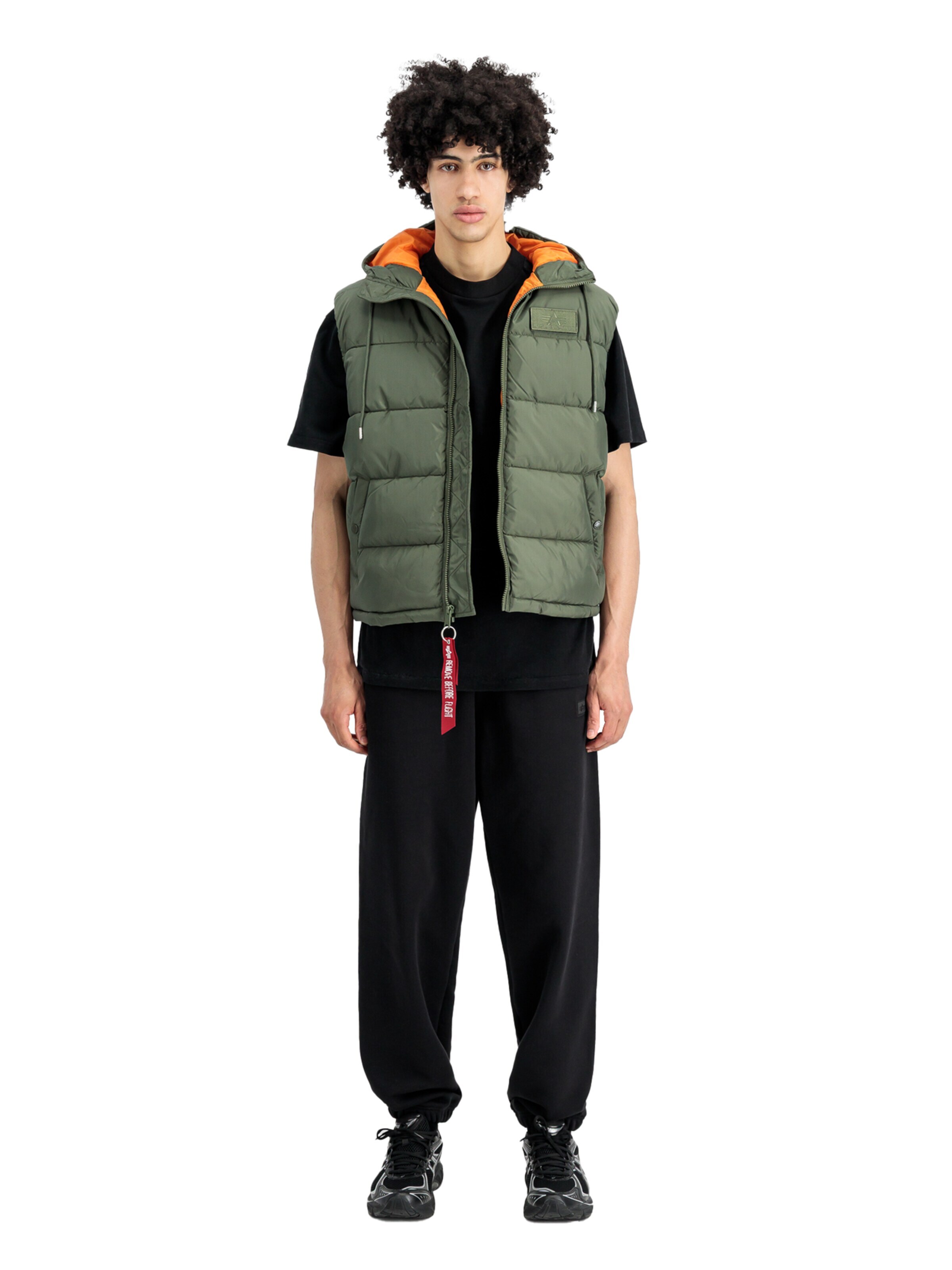 ALPHA INDUSTRIES Weste 'Hooded Puffer Vest FD'‌‌‌‌‌ in Grün: Vorderseite