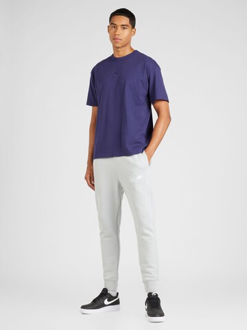 Nike Sportswear Μπλουζάκι 'Premium Essentials' σε λιλά