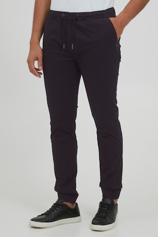 11 Project Regular Chinohose Lounes jogger pant in Schwarz: predná strana