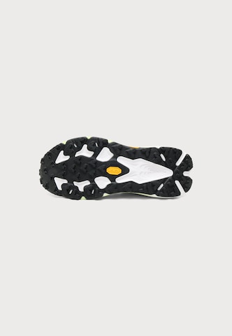 HOKA - Sapatilha de corrida 'SPEEDGOAT 7' em branco
