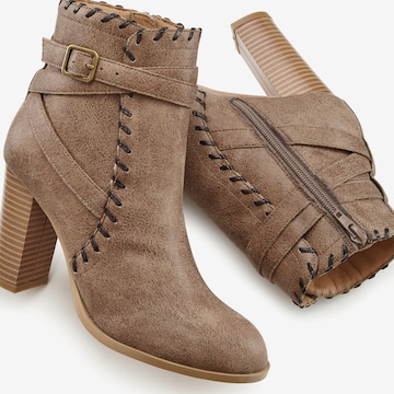LASCANA Ankle Boots in Brown