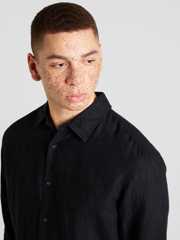 GAP Regular fit Button Up Shirt in Black