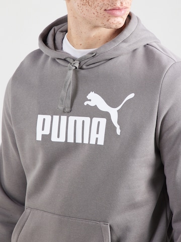 PUMA - Sweatshirt de desporto 'ESS No. 1' em cinzento
