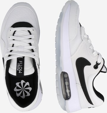 Sneaker 'Air Max Motif' di Nike Sportswear in bianco