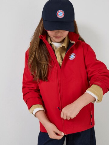 FC BAYERN MÜNCHEN Between-Season Jacket in Red
