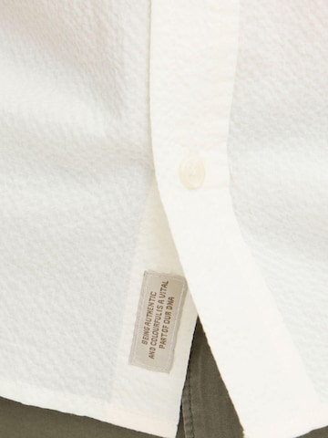BLEND Comfort fit Button Up Shirt 'BHAvan' in White