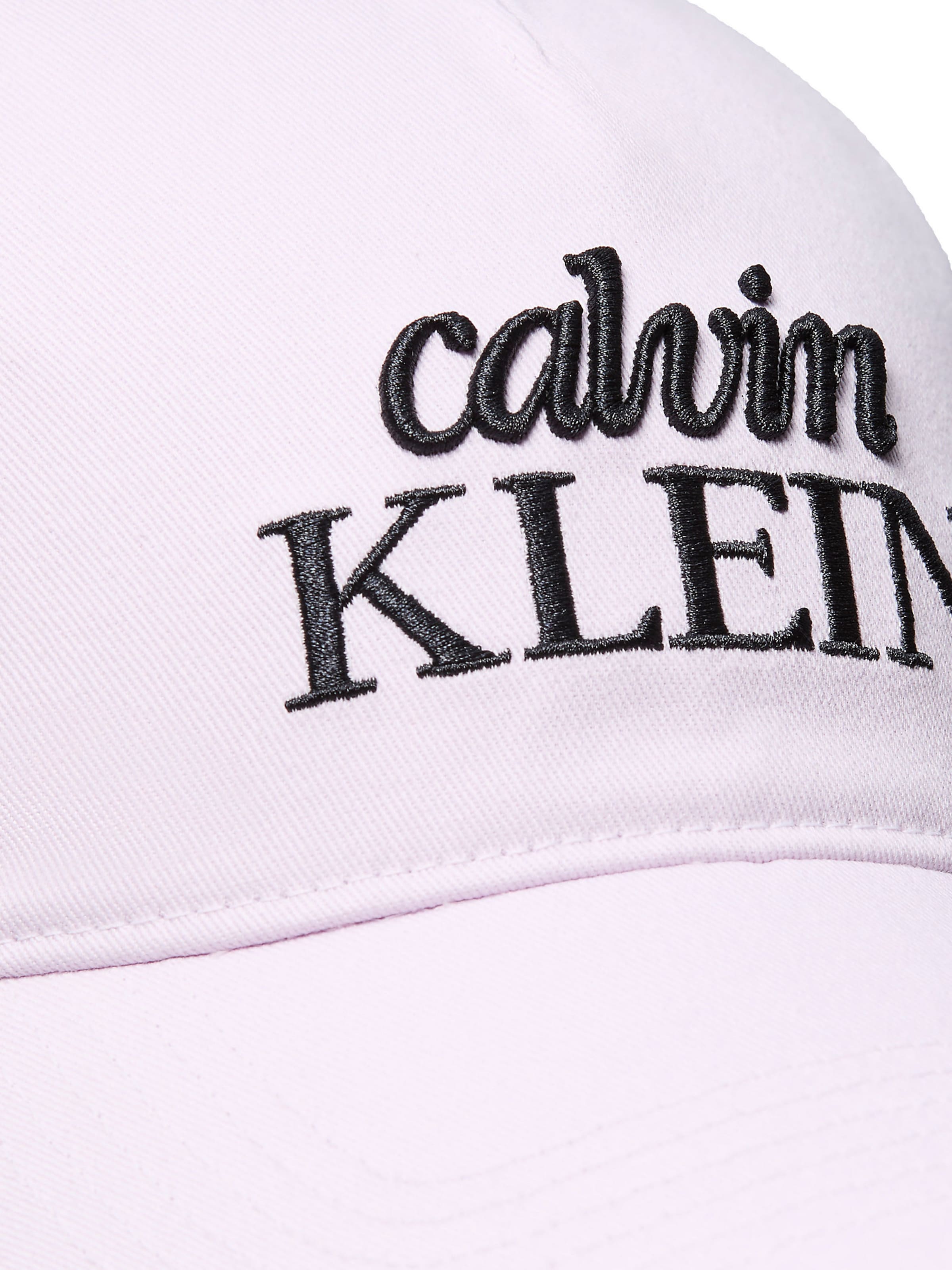Calvin Klein Cap in Lila