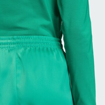 ADIDAS ORIGINALS Loosefit Shorts 'Sprinter' in Grün