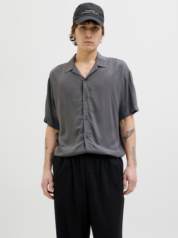 Comfort fit Camicia 'JJEJEFF' di JACK & JONES in grigio: frontale