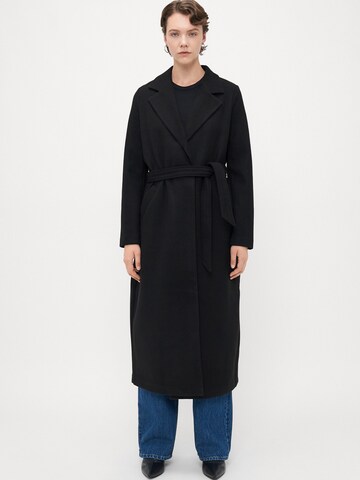 Vero Moda Tall Overgangsfrakke 'VMFORTUNEAYA' i sort: forside