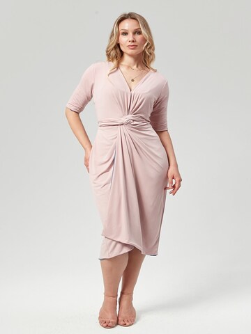 LYN MAMA Šaty – pink: přední strana