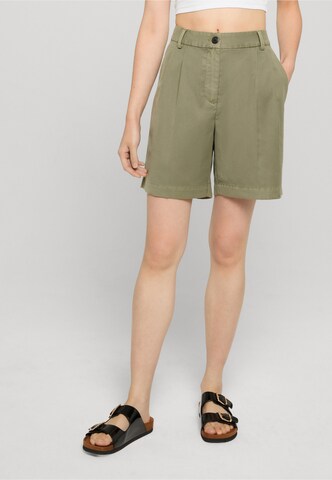 Urban Classics Regular Bandplooibroek in Groen: voorkant