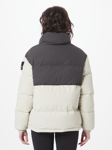 Veste d’hiver 'ALEX' JACK WOLFSKIN en blanc