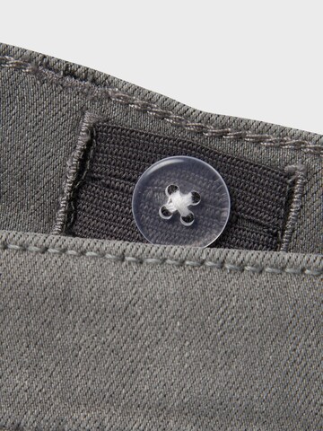 NAME IT regular Jeans 'NKMSilas' i grå
