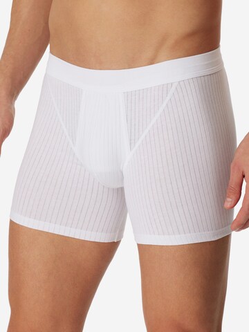 SCHIESSER Boxershorts 'Cotton Essentials Authentic'‌‌‌‌‌ in Weiß