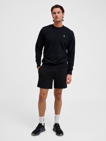 Hummel Regular Trousers in Black