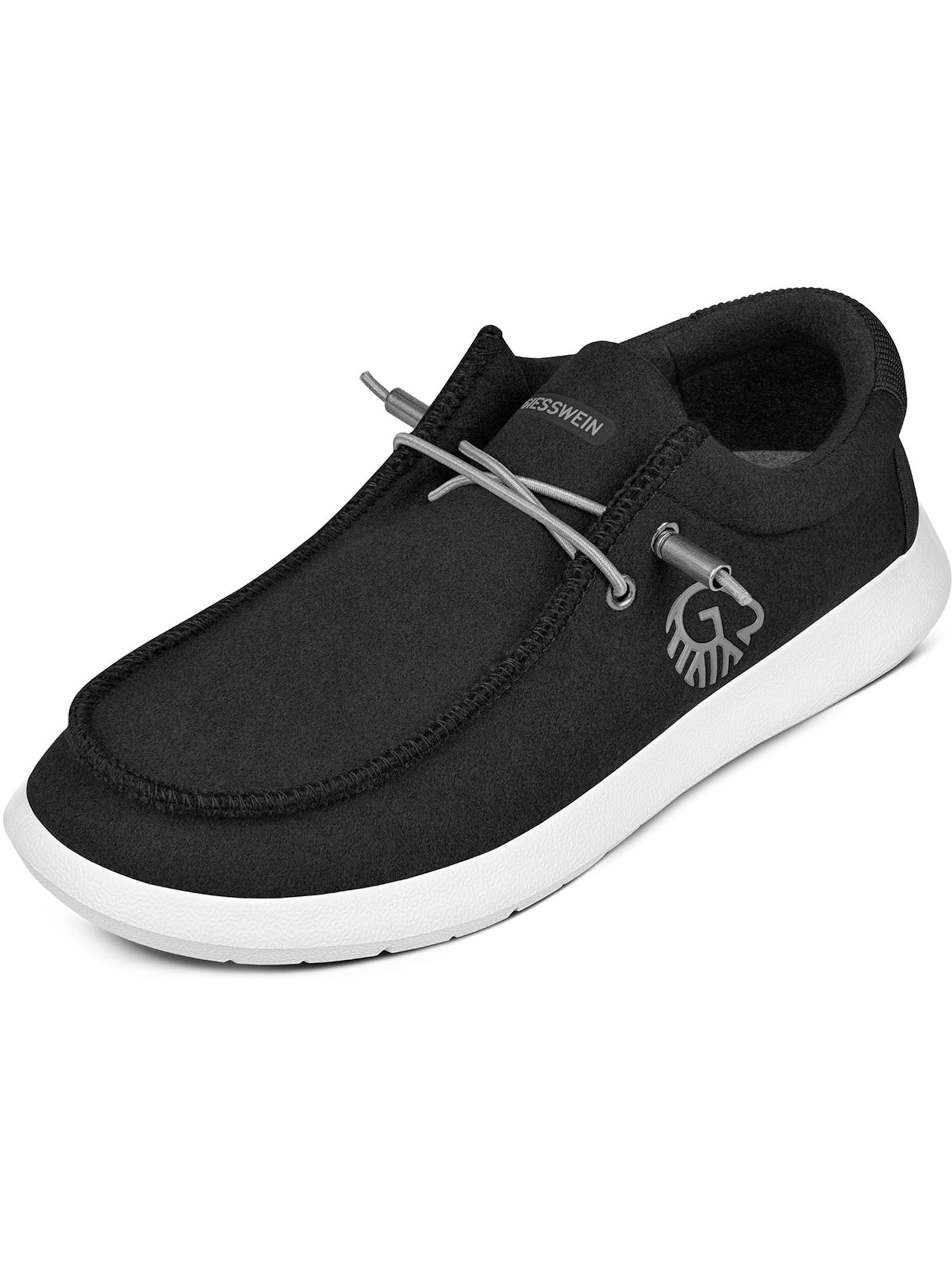 GIESSWEIN Moccasin in Black: front