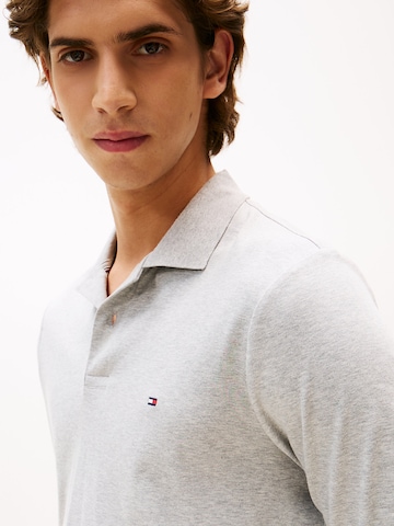 TOMMY HILFIGER Koszulka w kolorze szary