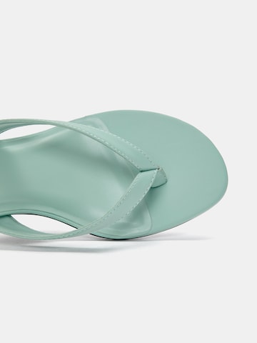 Pull&Bear Teenslipper in Groen