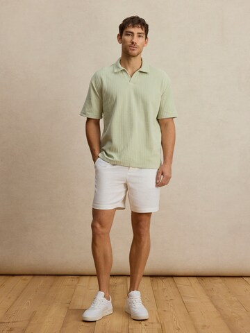 DAN FOX APPAREL Regular Панталон 'Gerrit' в бяло