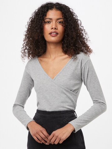 Femme Luxe Shirts 'Amara' i grå: forside