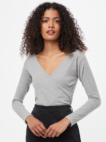 Femme Luxe Shirt 'Amara' in Grey: front