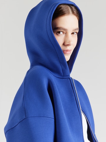 WEEKDAY Zip-Up Hoodie 'Scarlet' in Blue