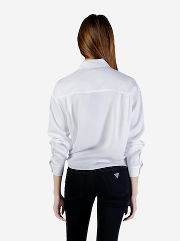 KARL LAGERFELD JEANS Bluse 'KLJ Tied Blouse B1W11026' i hvid