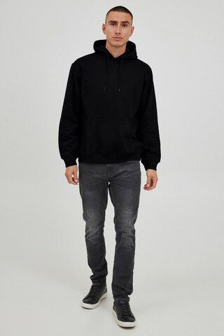 11 Project Hoodie 'Dafo' in Schwarz