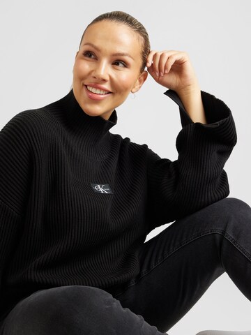 Calvin Klein Jeans Curve Pullover in Schwarz