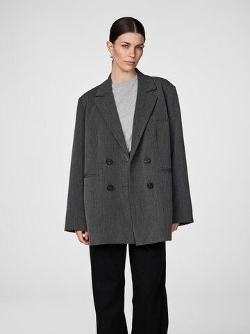 YAS Blazer 'YASLIKKA' in Grey: front