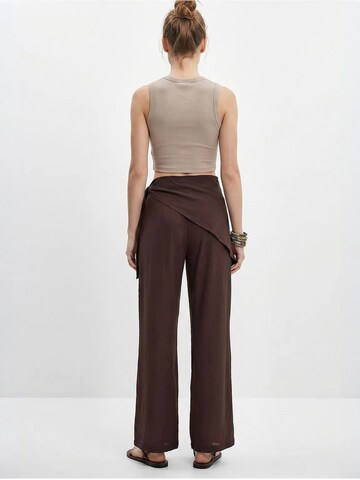 Wide leg Pantaloni 'Hose' di Bianco Lucci in marrone