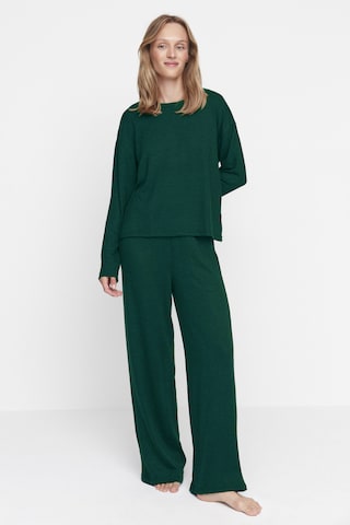 Trendyol - Pijama en verde: frente