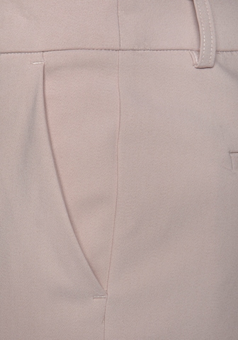 Tapered Pantaloni chino di LASCANA in rosa