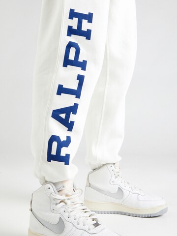 Tapered Pantaloni de la Polo Ralph Lauren pe alb