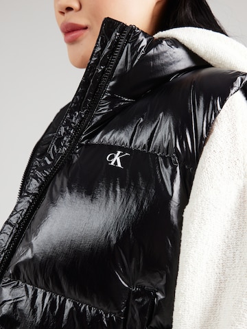 Calvin Klein Jeans Liivi värissä musta