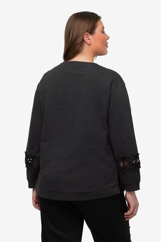 Ulla Popken Sweatshirt in Zwart
