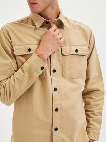 SELECTED HOMME Regular fit Button Up Shirt 'Rolf' in Beige