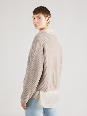 GAP Sweater in Brown