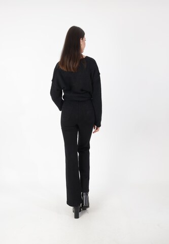 Elara Boot cut Jeans in Black
