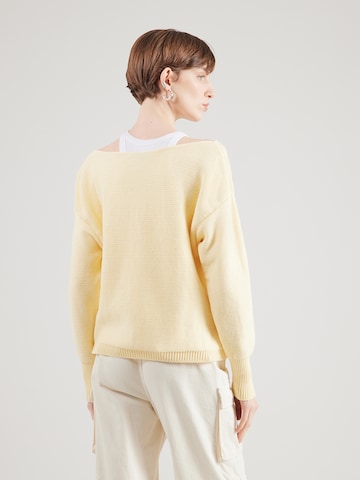 ABOUT YOU Sweater 'Amanda' in Yellow