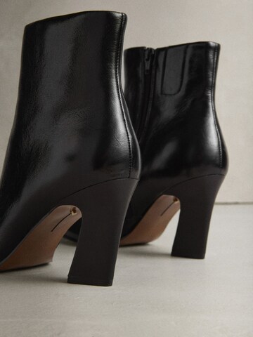 Next Stiefelette in Schwarz