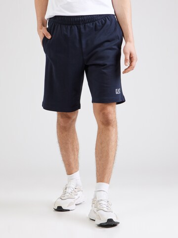 Loosefit Pantaloni di EA7 Emporio Armani in blu: frontale