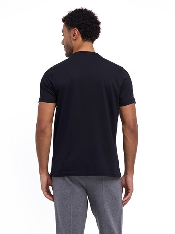 FALKE Shirt 'Essential Cotton'‌‌‌‌‌‌‌‌ in Schwarz