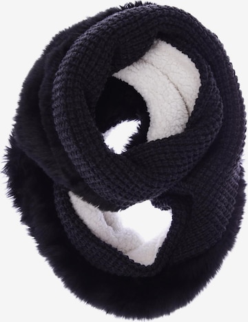 Superdry Scarf & Wrap in One size in Black: front