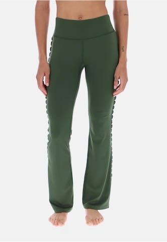 Flared Pantaloni sportivi di Ted Baker in verde: frontale