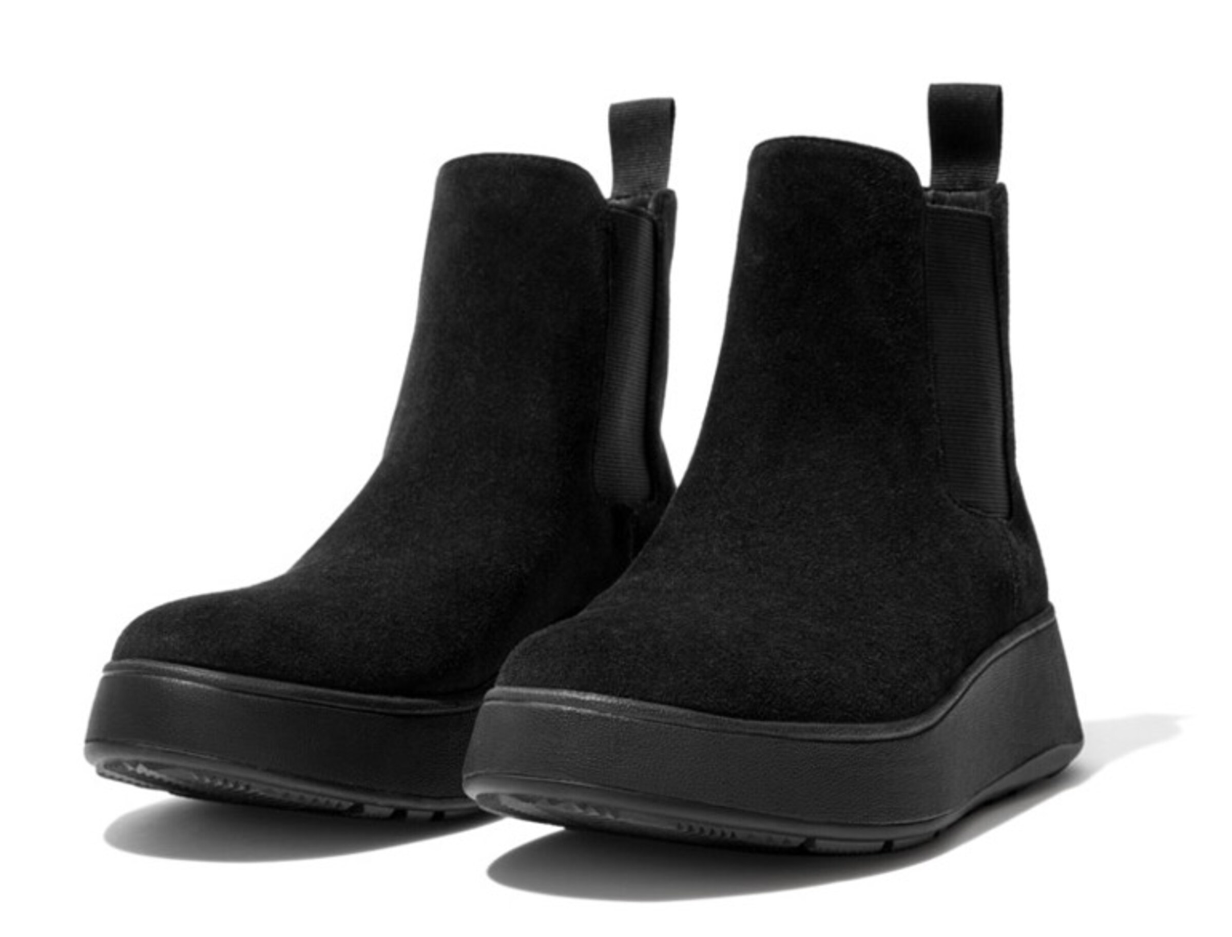 FitFlop Chelsea Boots in Black
