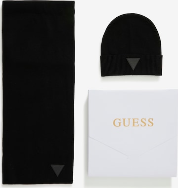 Căciulă de la GUESS pe negru: față
