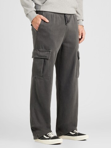 WEEKDAY Regular Cargo Pants in Grey: front